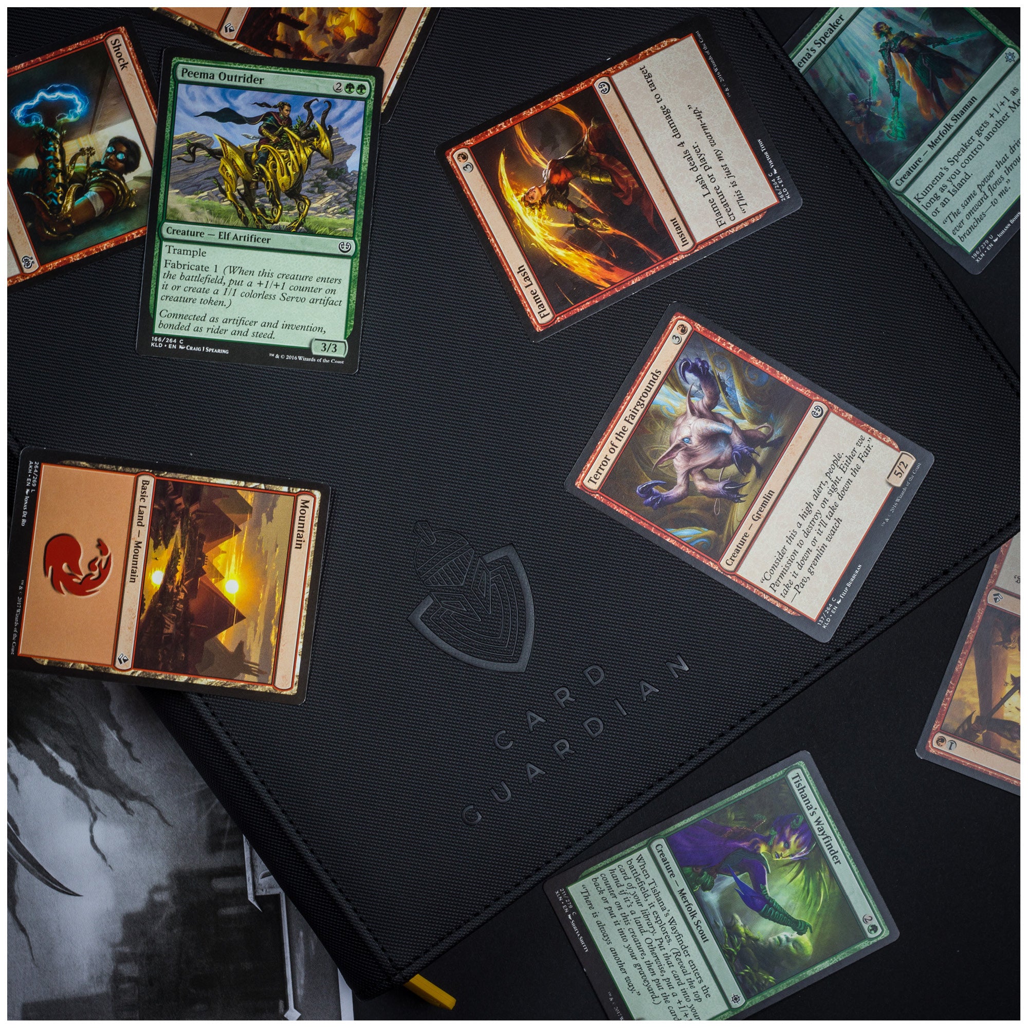 Card Guardian - 9 Pocket Premium Binder with Zipper for 360 Cards